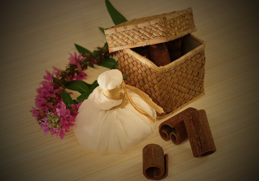 Gewürze, Kräutermassage, Zimt, Blüten, Korb 