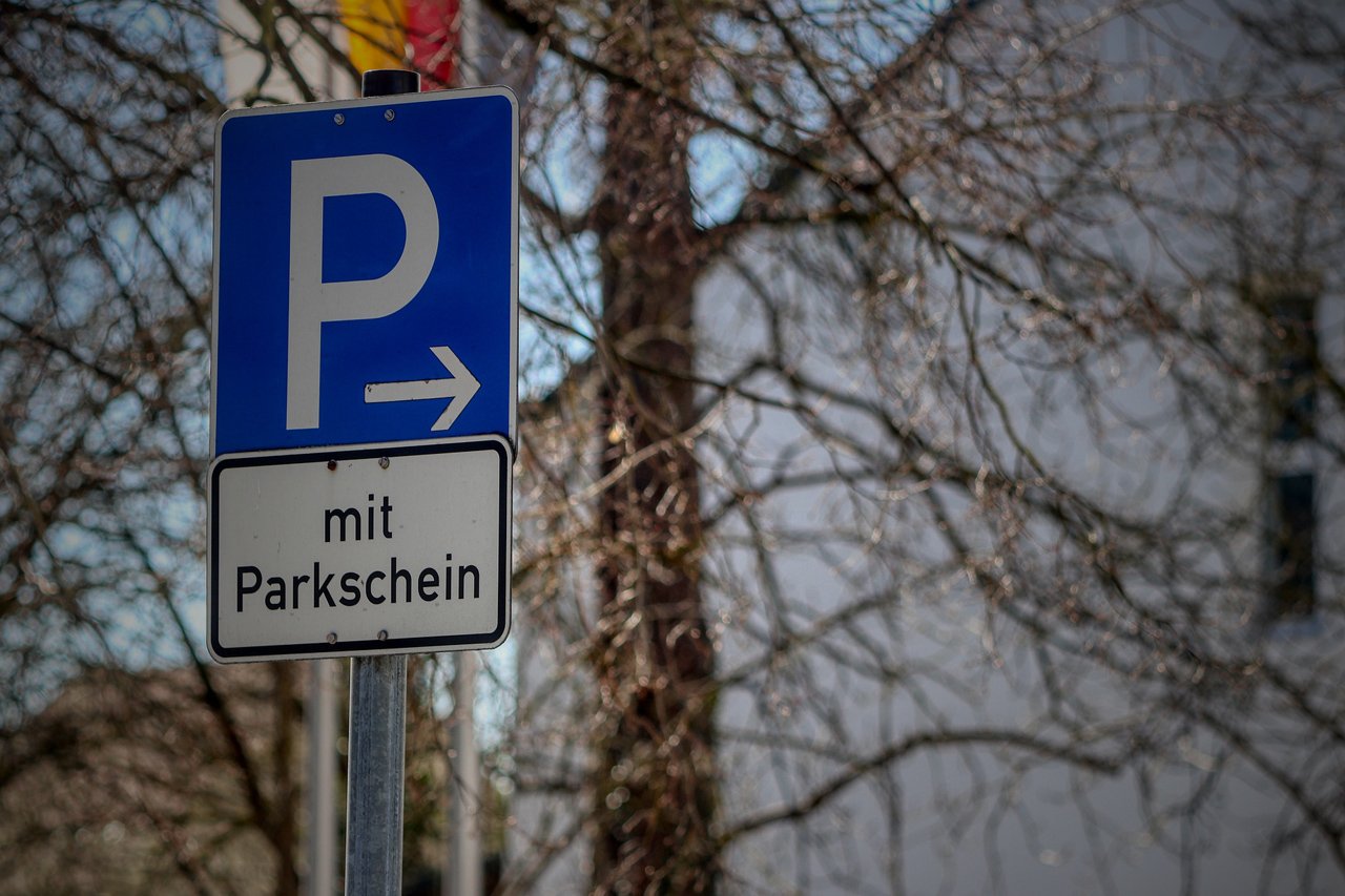 Schild, Parken mit Parkschein