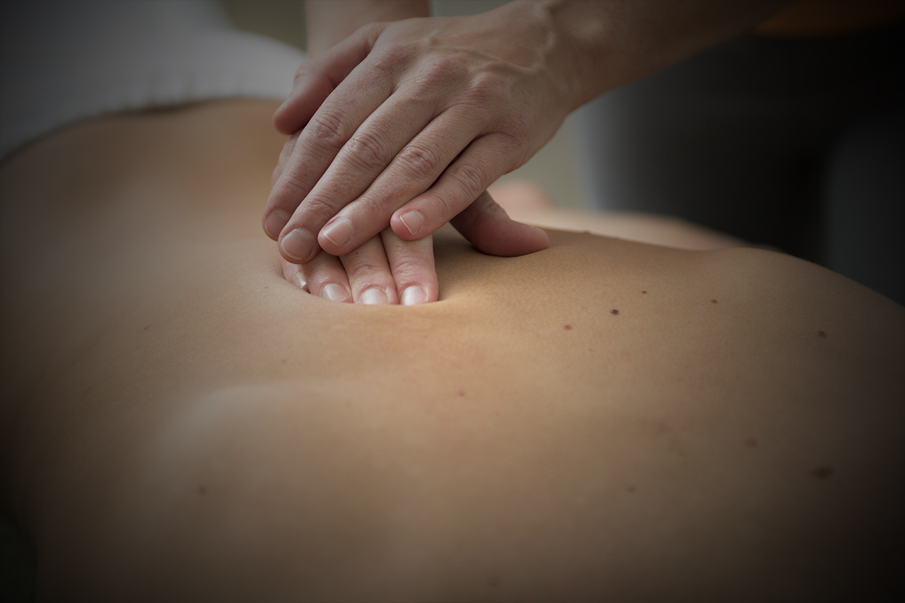 Massage, Rückenmassage, Hände